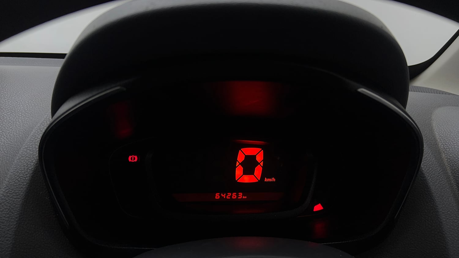 Used 2016 Renault Kwid RXT Petrol Manual interior CLUSTERMETER VIEW