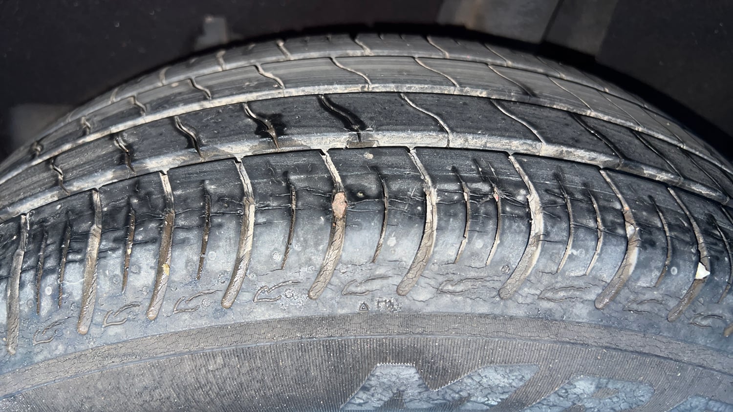 Used 2021 Maruti Suzuki Baleno Sigma Petrol Manual tyres LEFT REAR TYRE TREAD VIEW