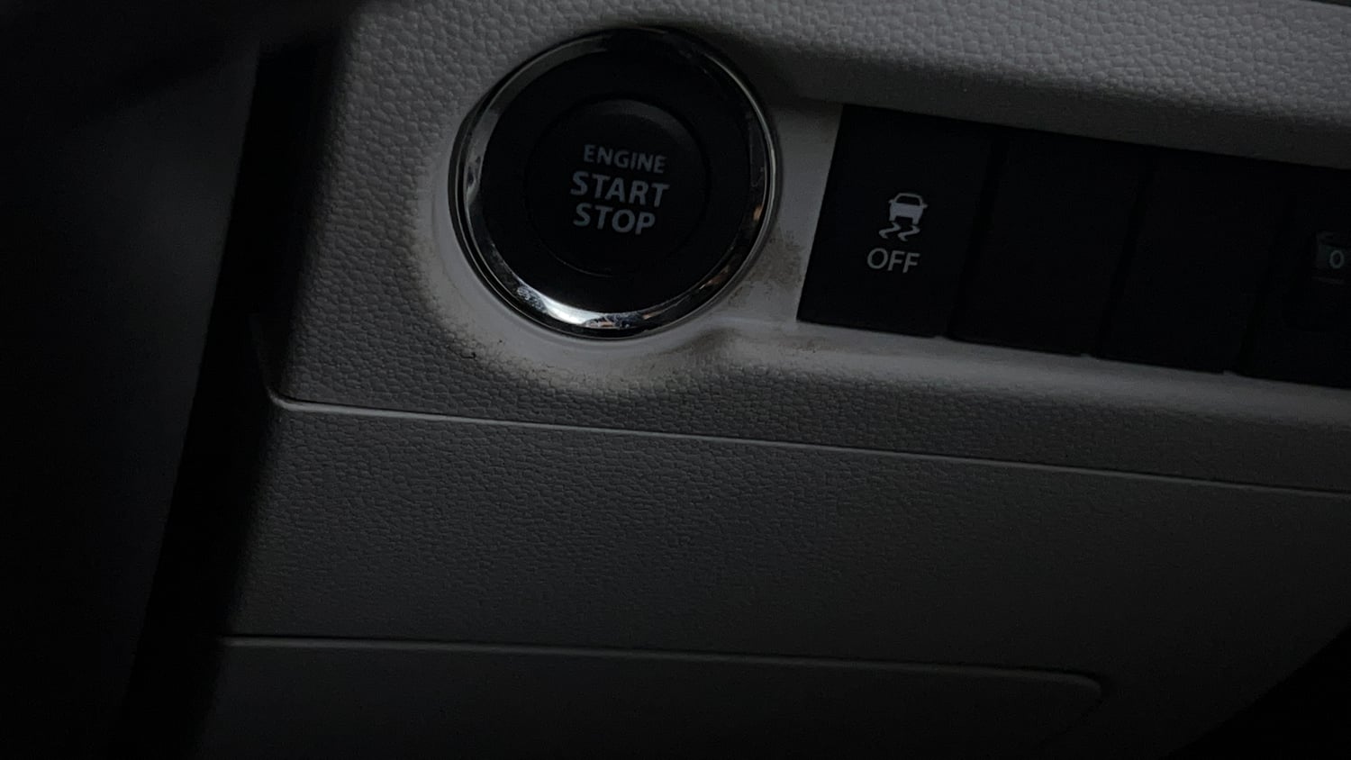 Used 2024 Maruti Suzuki Ignis Zeta 1.2 AMT Petrol Automatic top_features Keyless start