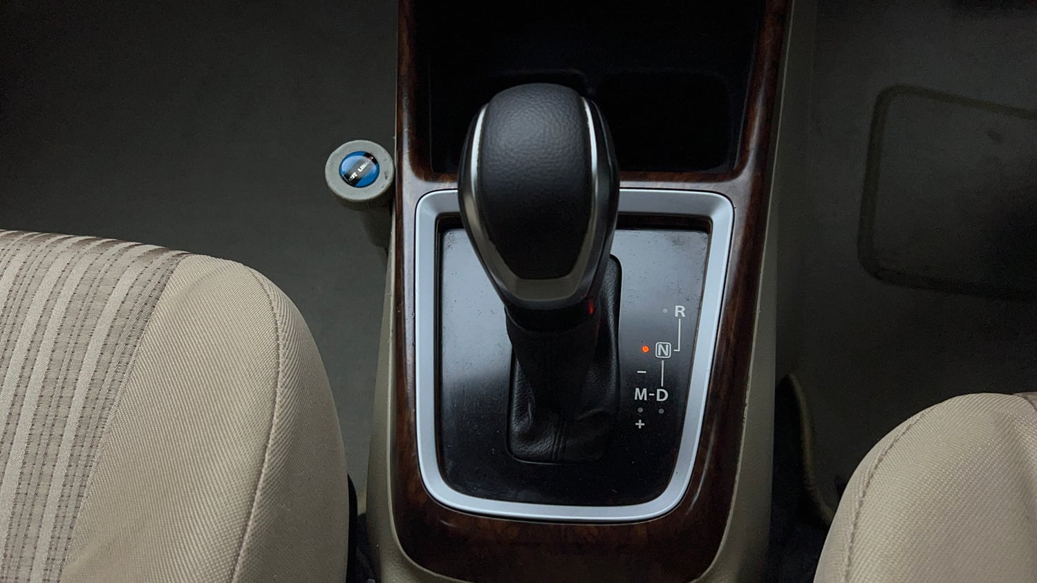 Used 2018 Maruti Suzuki Dzire VXi AMT Petrol Automatic interior GEAR  KNOB VIEW