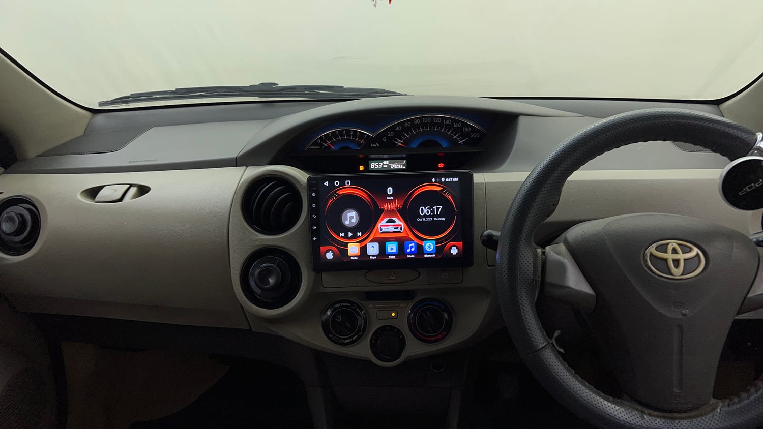 Used 2014 Toyota Etios G Petrol Manual interior MUSIC SYSTEM & AC CONTROL VIEW