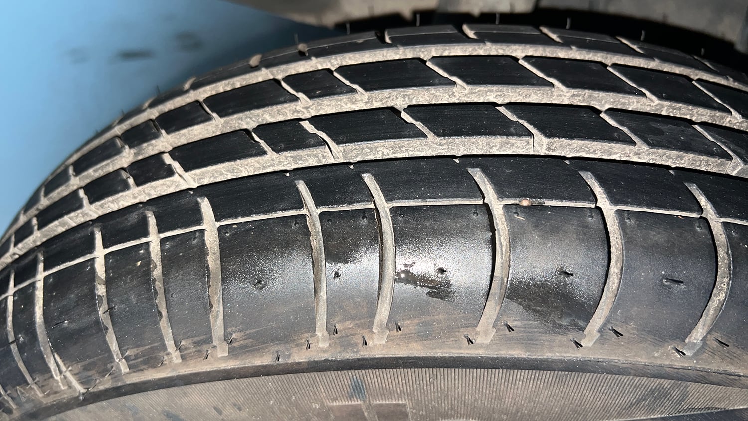 Used 2016 Renault Kwid RXT Petrol Manual tyres RIGHT REAR TYRE TREAD VIEW