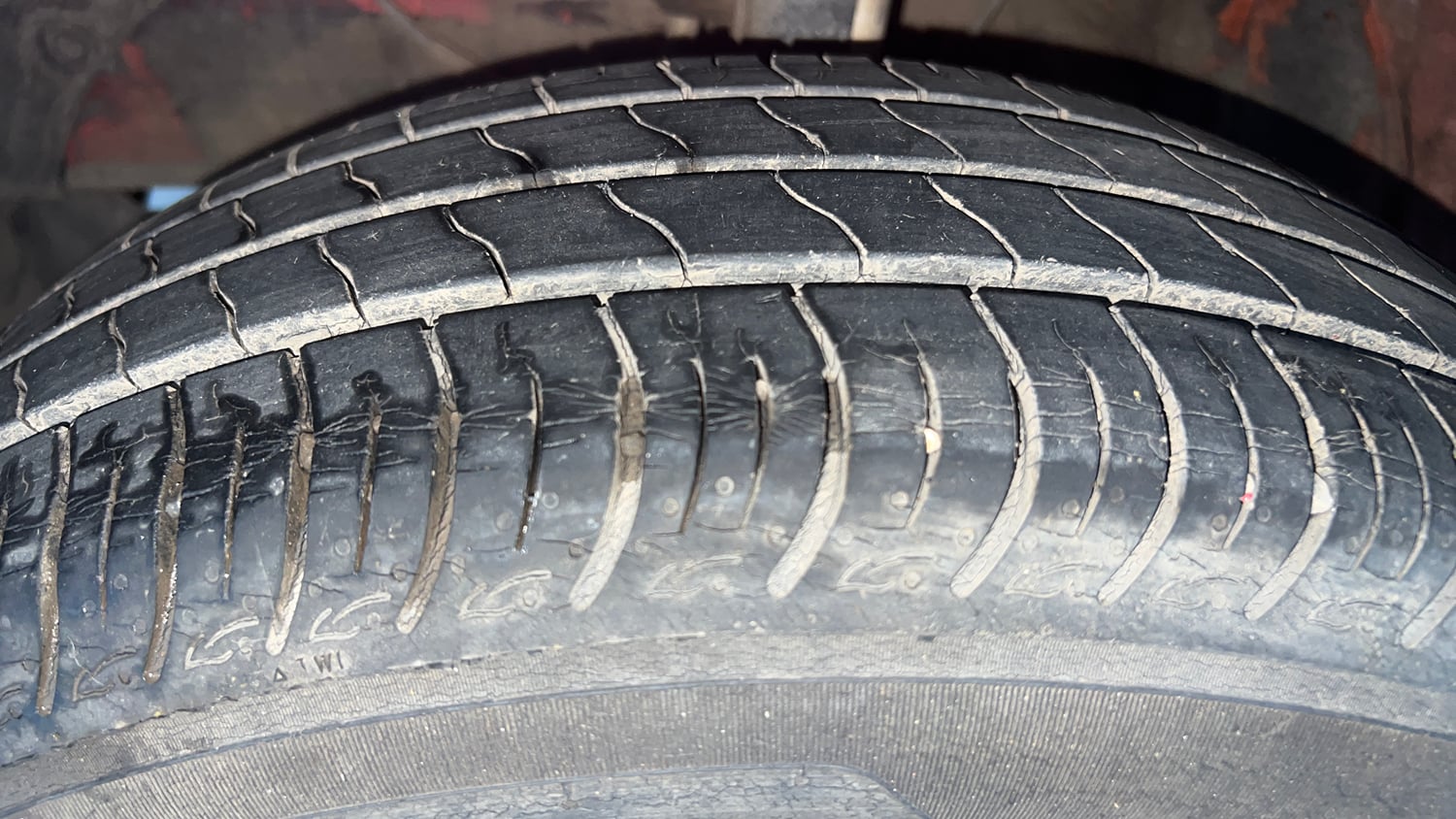 Used 2021 Maruti Suzuki Baleno Sigma Petrol Manual tyres LEFT FRONT TYRE TREAD VIEW