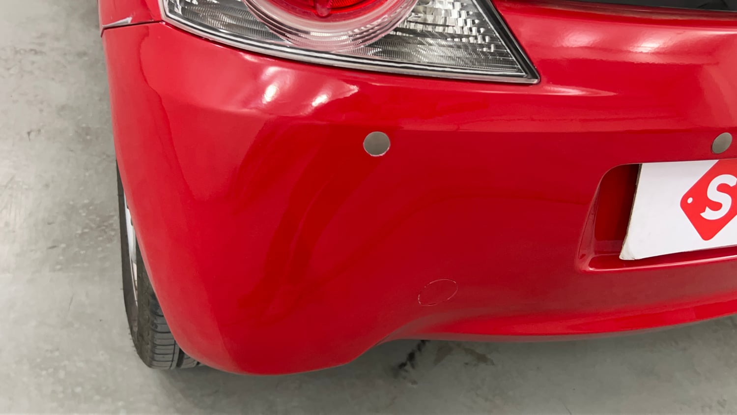 Used 2014 Honda Brio EX MT Petrol Manual dents MINOR SCRATCH