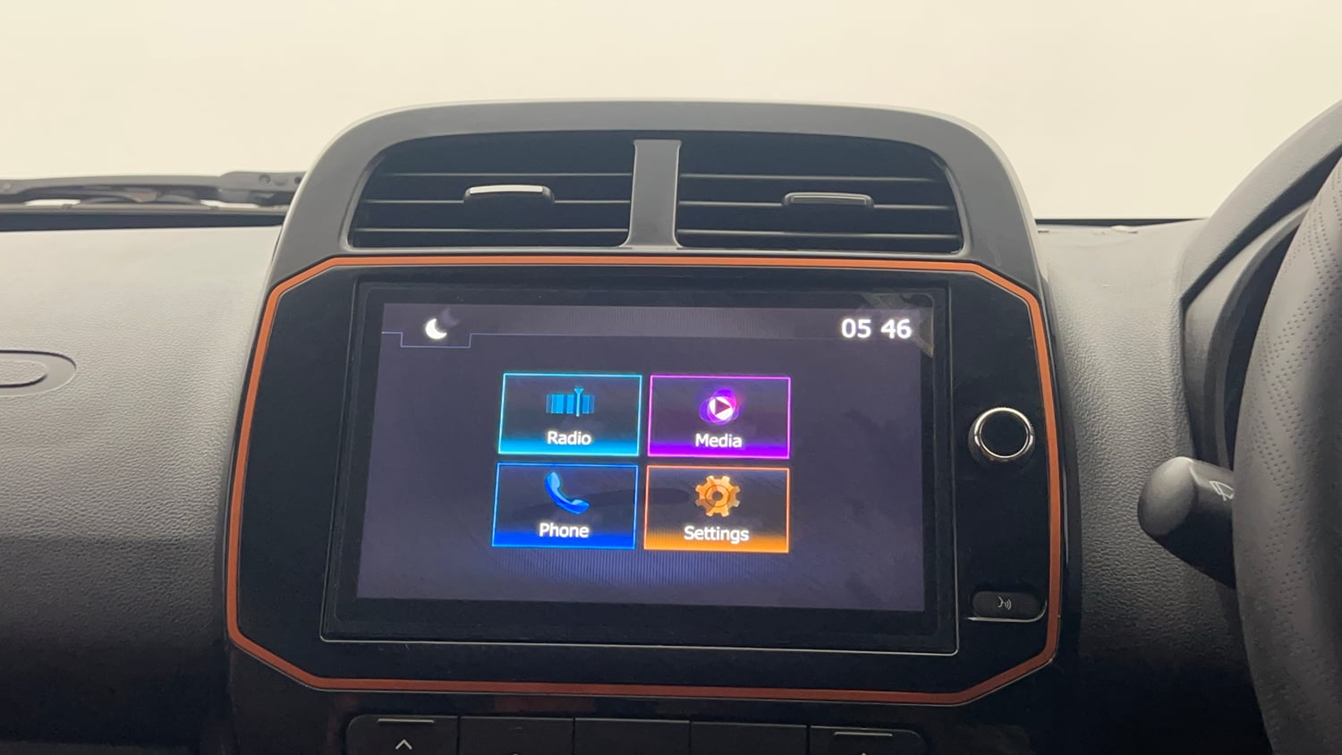 Used 2021 Renault Kwid CLIMBER 1.0 Opt Petrol Manual top_features Touch screen infotainment system