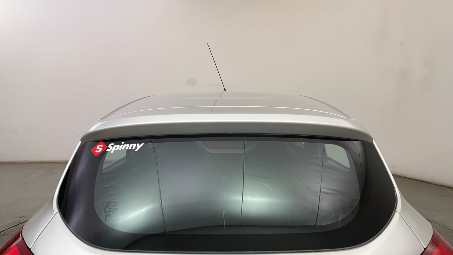 Used 2017 Renault Kwid RXT Petrol Manual exterior BACK WINDSHIELD VIEW