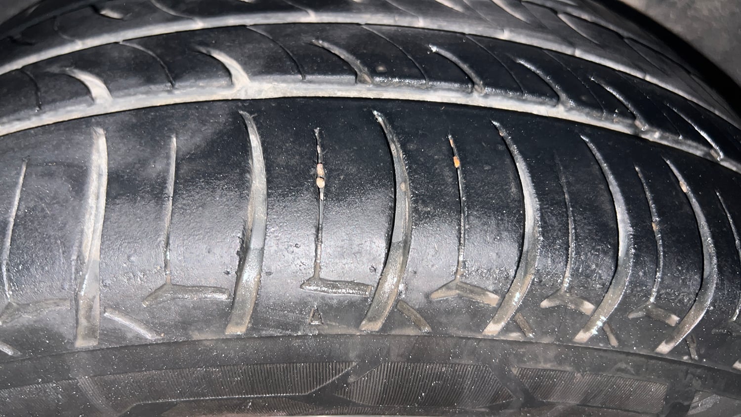 Used 2020 Toyota Glanza G CVT Petrol Automatic tyres LEFT REAR TYRE TREAD VIEW