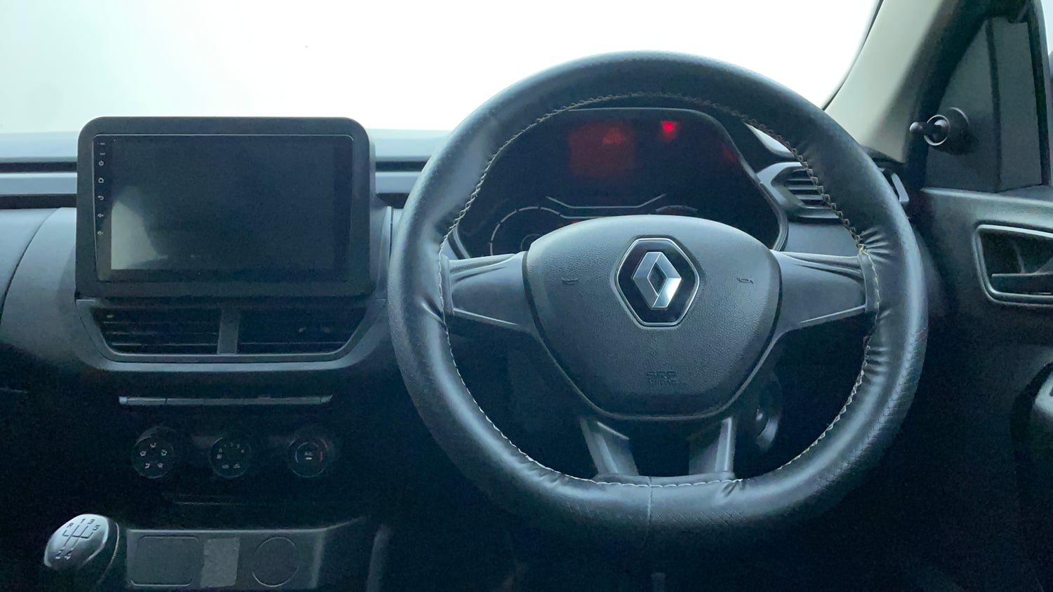 Used 2022 Renault Kiger RXE MT Petrol Manual interior STEERING VIEW