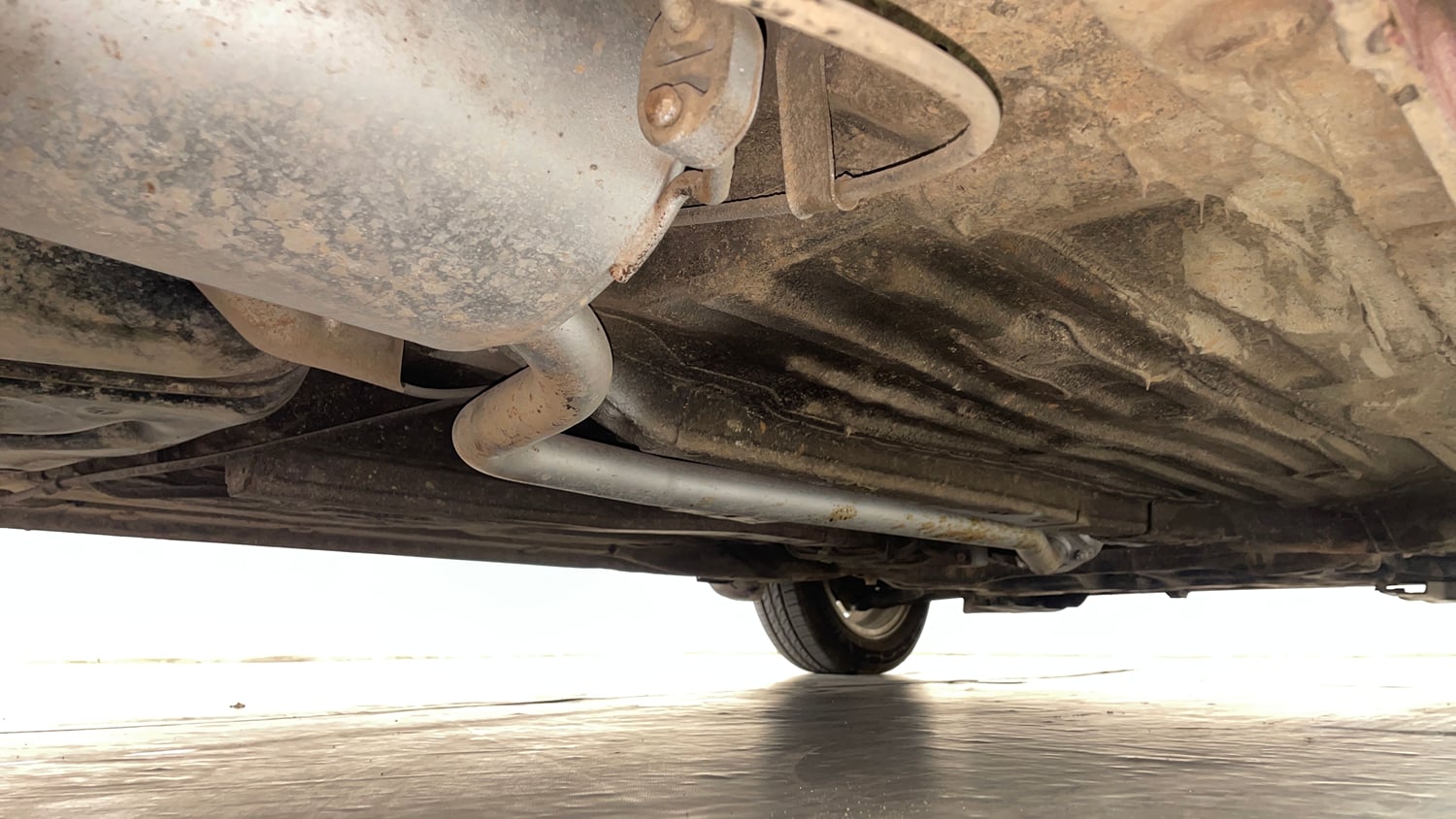 Used 2018 Honda Amaze 1.2 VX MT Petrol Petrol Manual extra REAR RIGHT UNDERBODY VIEW