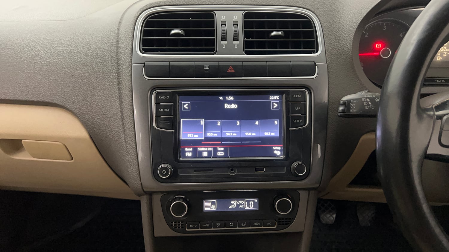 Used 2019 Volkswagen Vento Highline 1.5 (D) Diesel Manual interior MUSIC SYSTEM & AC CONTROL VIEW