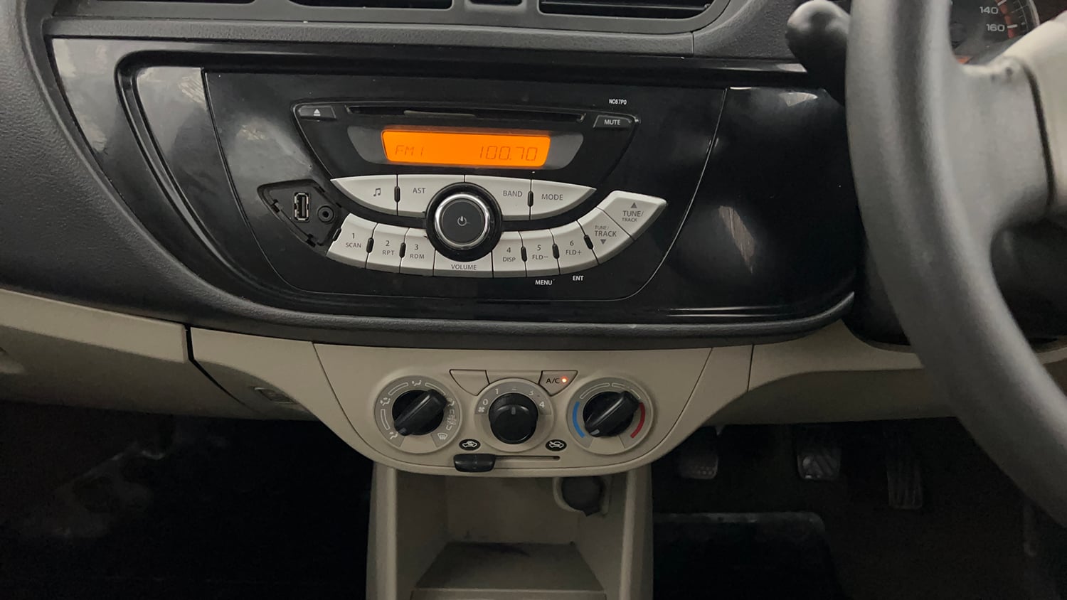 Used 2017 Maruti Suzuki Alto K10 VXi Petrol Manual interior MUSIC SYSTEM & AC CONTROL VIEW