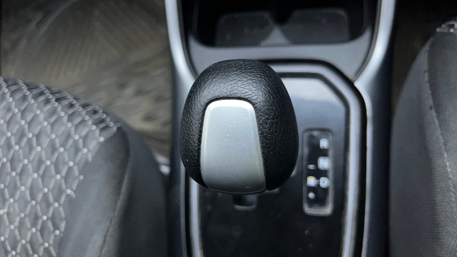 Used 2022 Maruti Suzuki Ignis Delta 1.2 AMT Petrol Automatic interior GEAR  KNOB VIEW