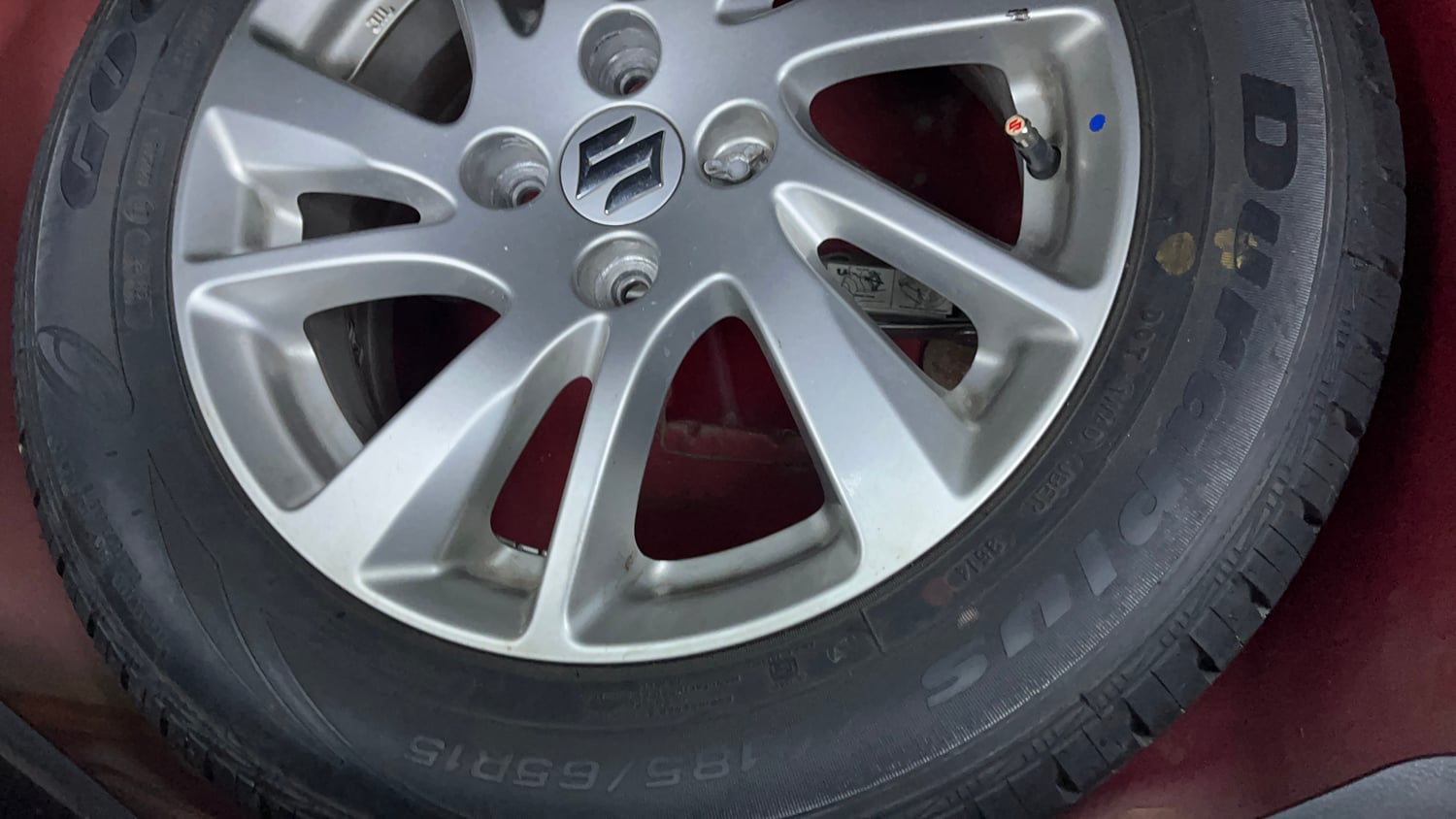 Used 2014 Maruti Suzuki Swift ZXi Petrol Manual tyres SPARE TYRE VIEW