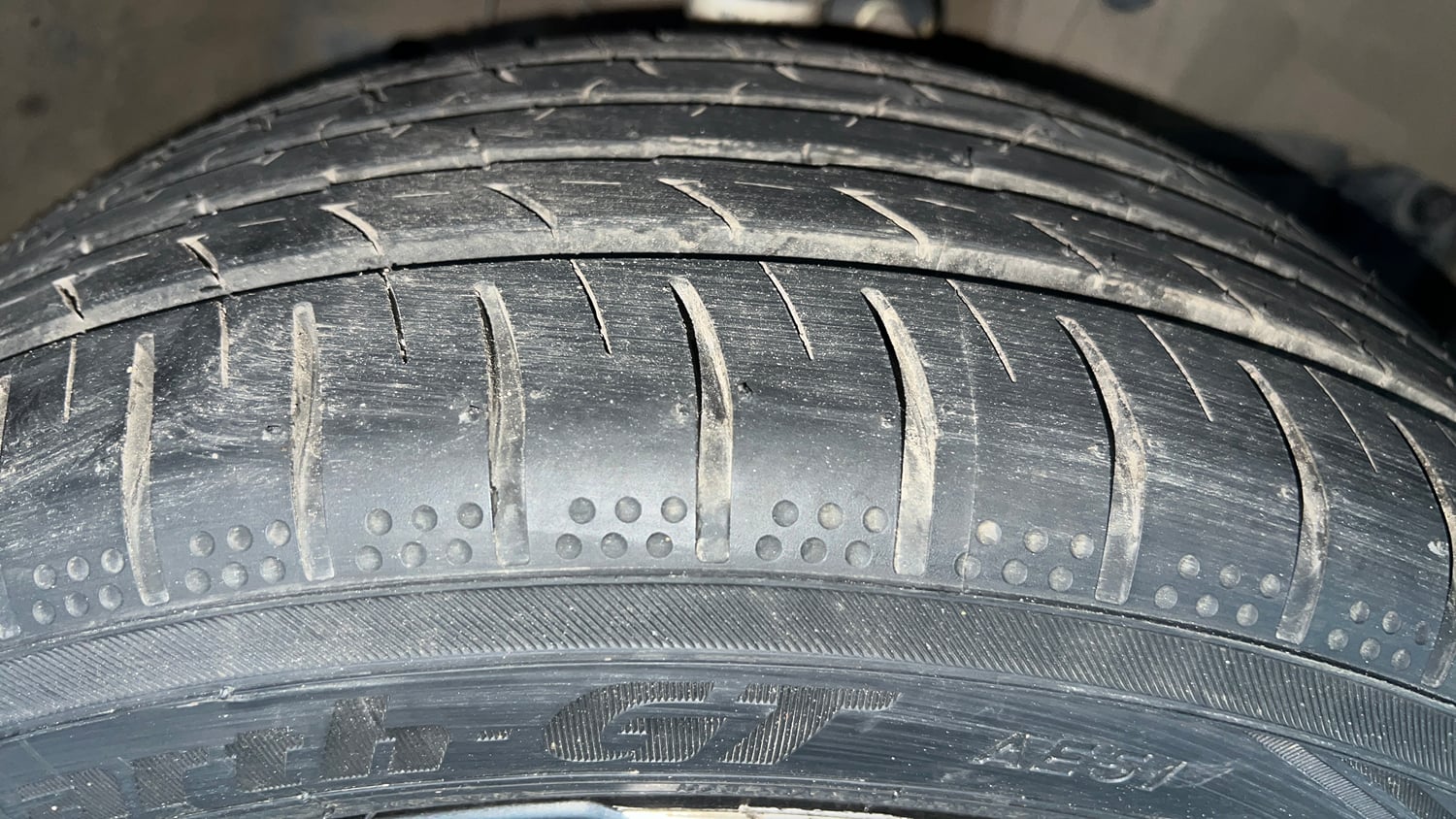 Used 2022 Honda City ZX CVT Petrol Petrol Automatic tyres RIGHT FRONT TYRE TREAD VIEW