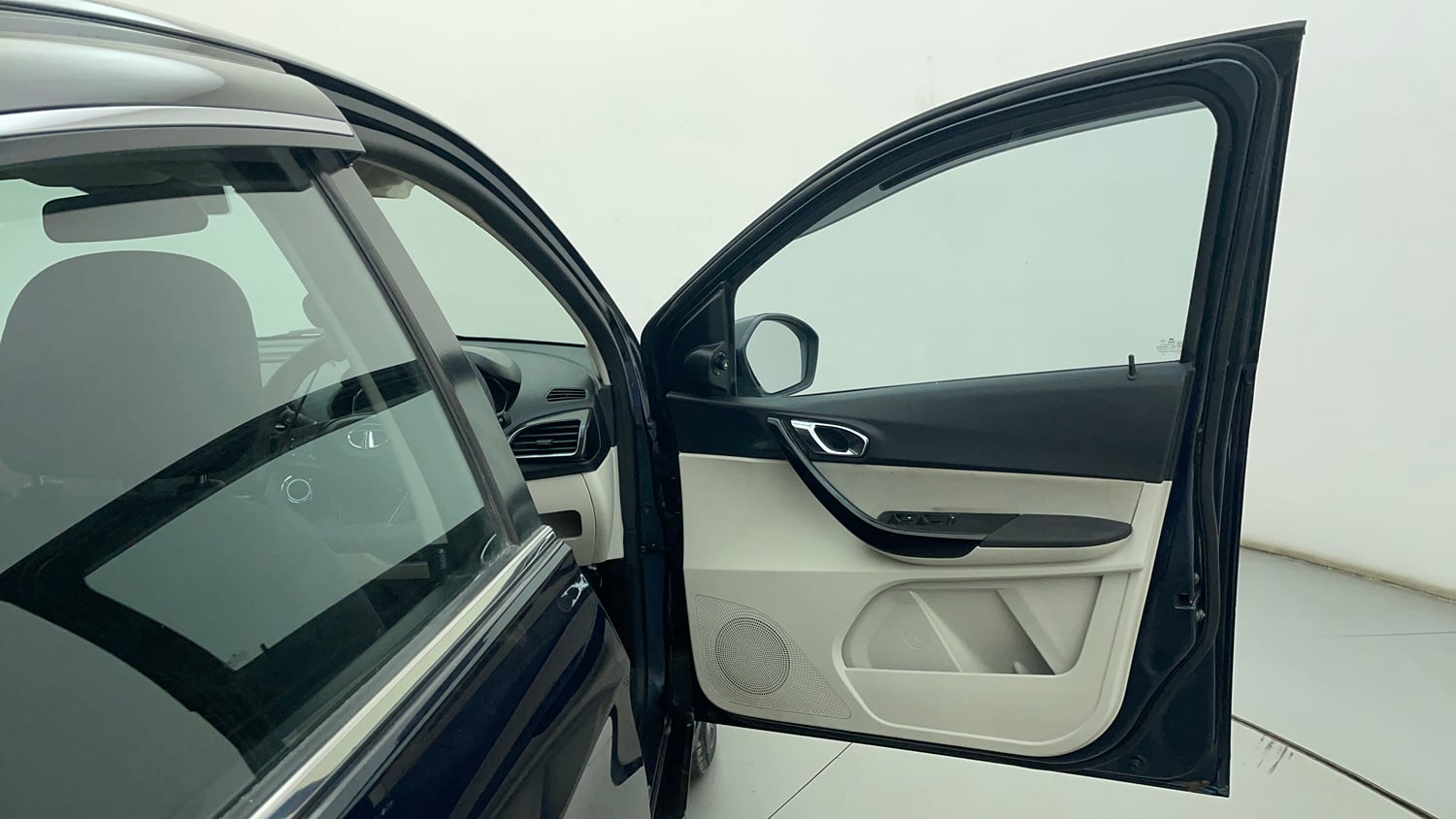 Used 2022 Tata Tigor XZ Plus Petrol Manual interior RIGHT FRONT DOOR OPEN VIEW