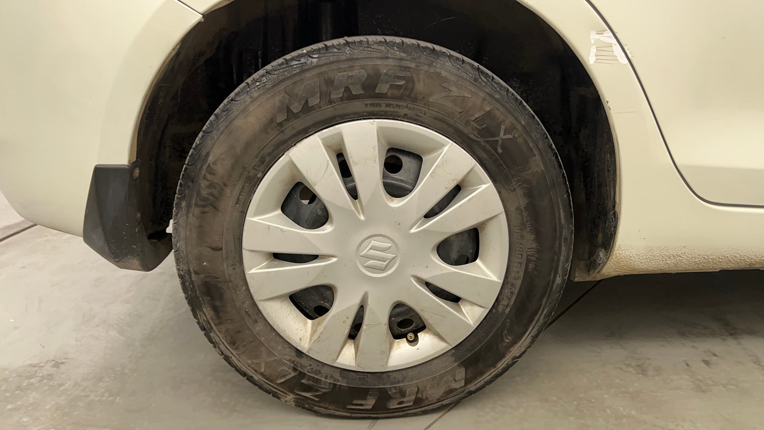 Used 2012 Maruti Suzuki Swift Dzire VXI Petrol Manual tyres RIGHT REAR TYRE RIM VIEW