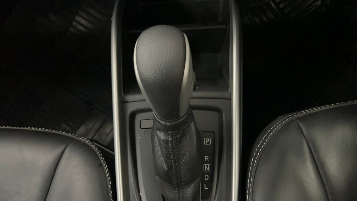 Used 2017 Maruti Suzuki Baleno Delta 1.2 AT Petrol Automatic interior GEAR  KNOB VIEW
