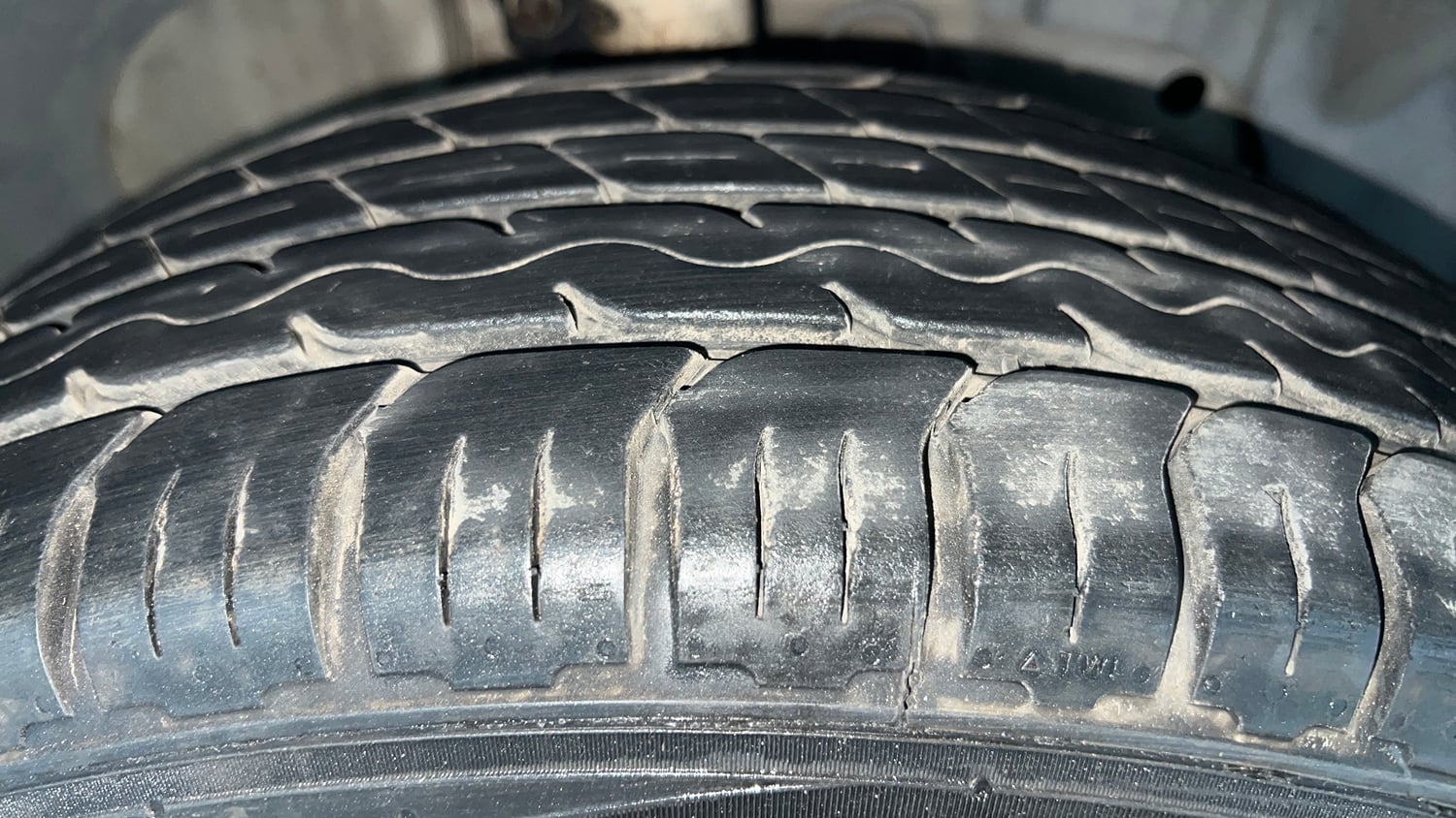 Used 2016 Ford EcoSport Trend 1.5L Ti-VCT Petrol Manual tyres RIGHT FRONT TYRE TREAD VIEW
