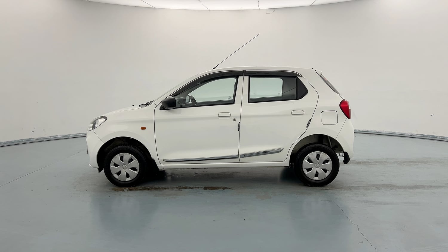 Used 2025 Maruti Suzuki Alto K10 VXi (O) AGS Petrol Automatic exterior LEFT SIDE VIEW