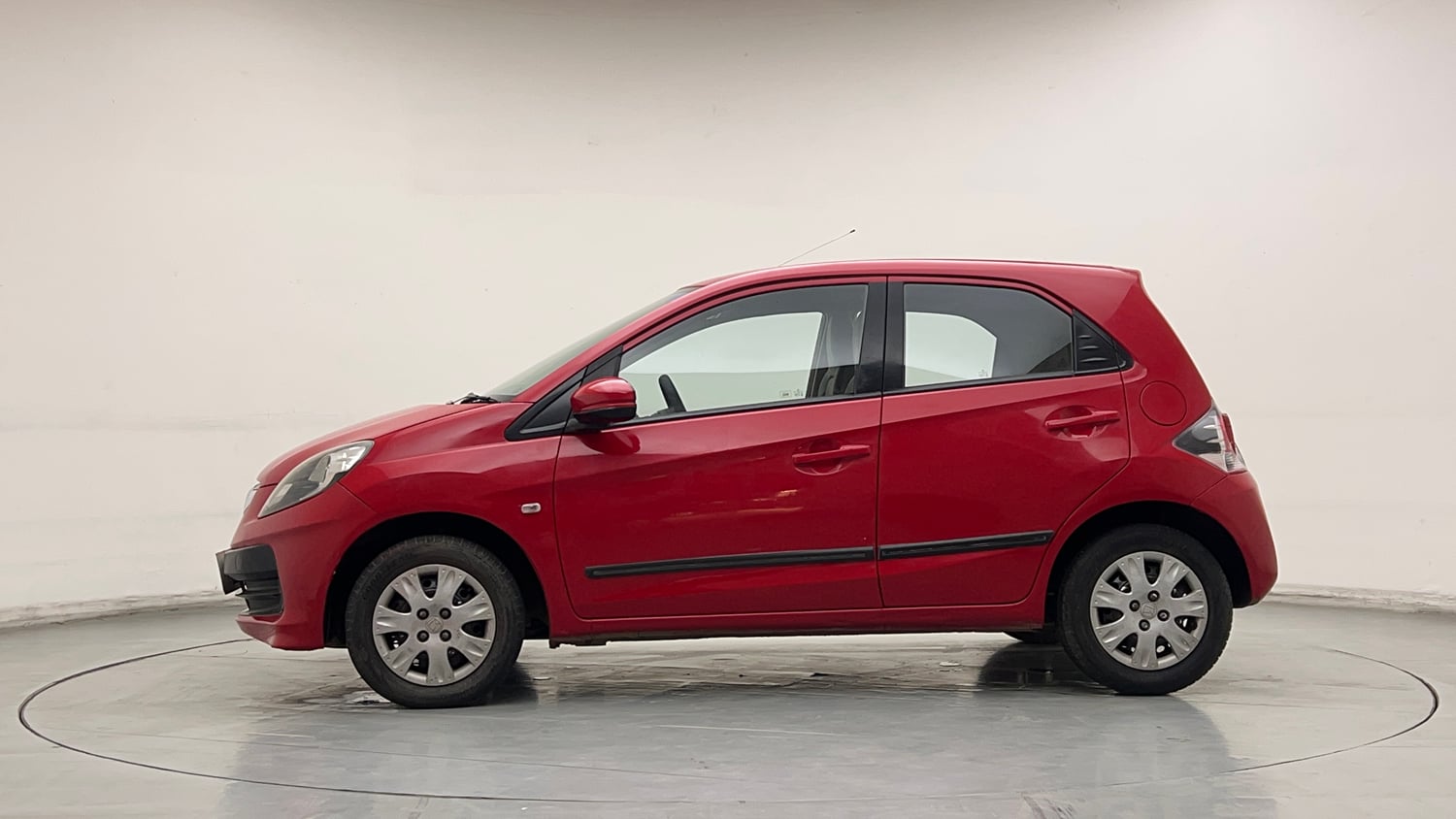 Used 2016 Honda Brio S MT Petrol Manual exterior LEFT SIDE VIEW