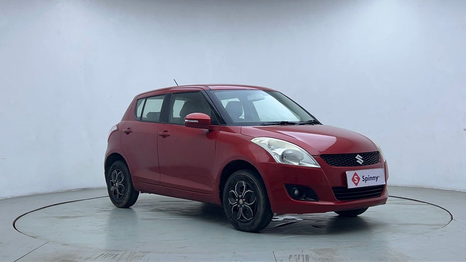 Used 2014 Maruti Suzuki Swift VXi Petrol Manual exterior RIGHT FRONT CORNER VIEW