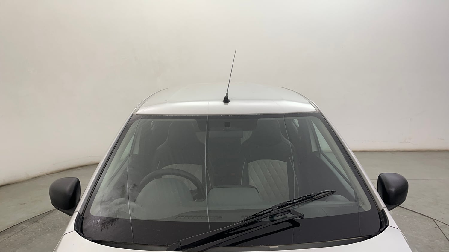 Used 2017 Renault Kwid RXT Petrol Manual exterior FRONT WINDSHIELD VIEW