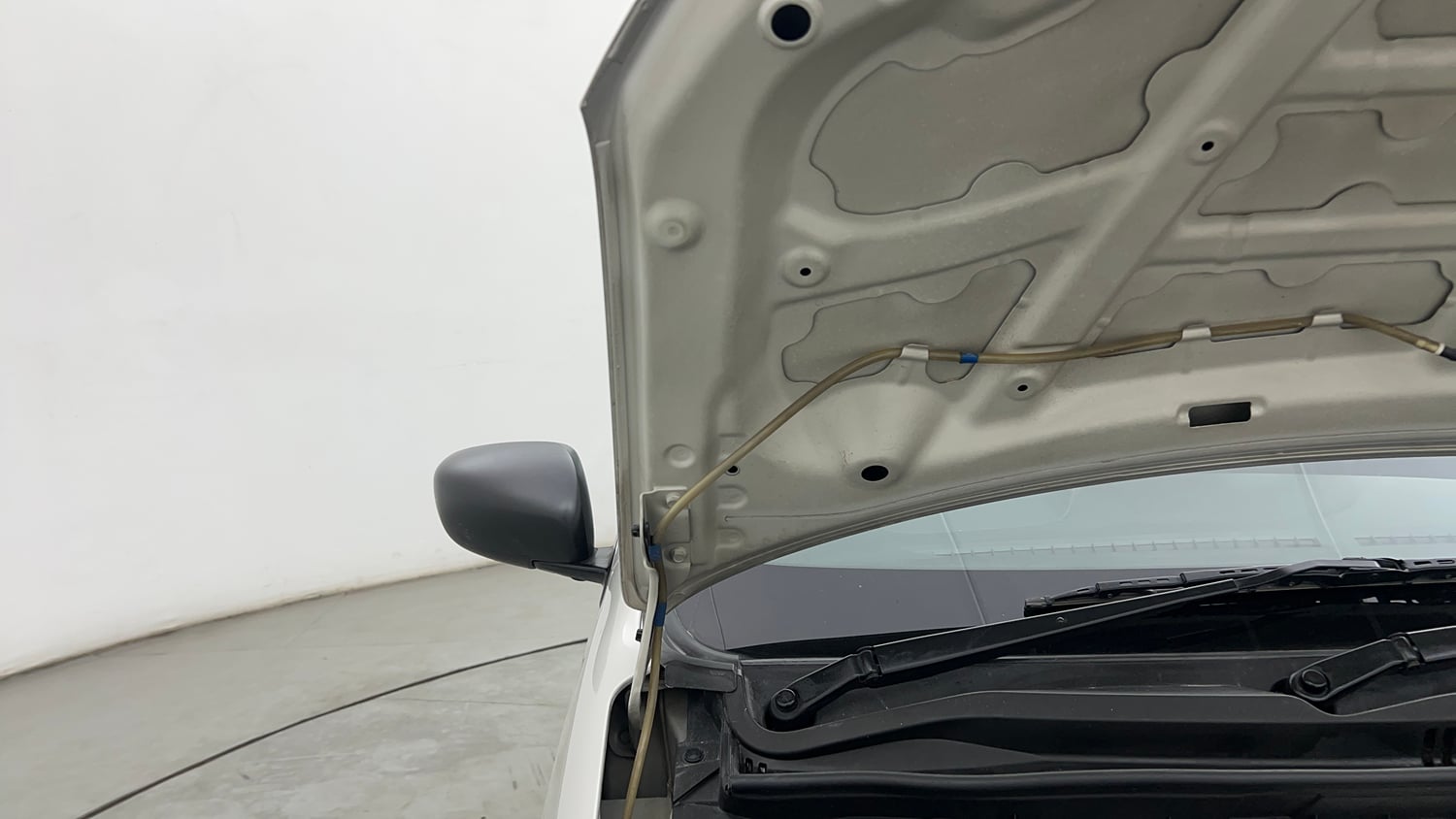 Used 2023 Maruti Suzuki Alto K10 VXi AGS Petrol Automatic engine ENGINE RIGHT SIDE HINGE & APRON VIEW