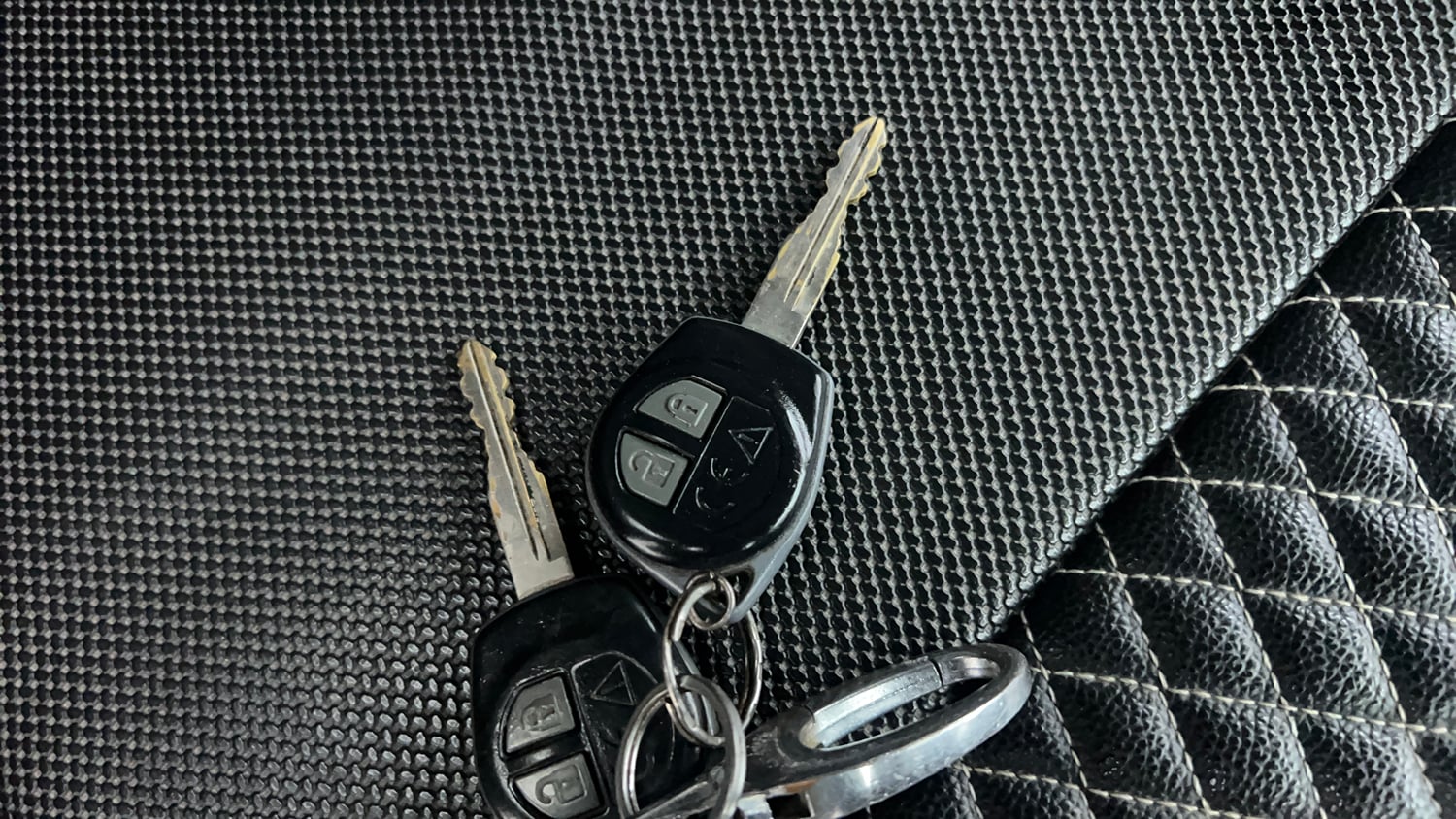 Used 2019 Maruti Suzuki Baleno Delta Petrol Manual extra CAR KEY VIEW
