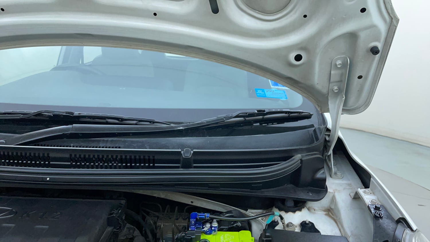 Used 2022 Hyundai Grand i10 Nios Magna 1.2 Kappa VTVT Petrol Manual engine ENGINE LEFT SIDE HINGE & APRON VIEW