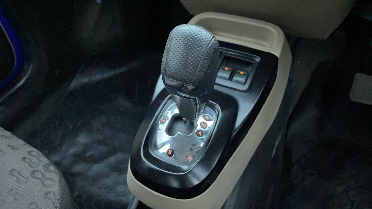 Used 2017 Tata Nano Twist XTA Petrol Automatic interior GEAR  KNOB VIEW