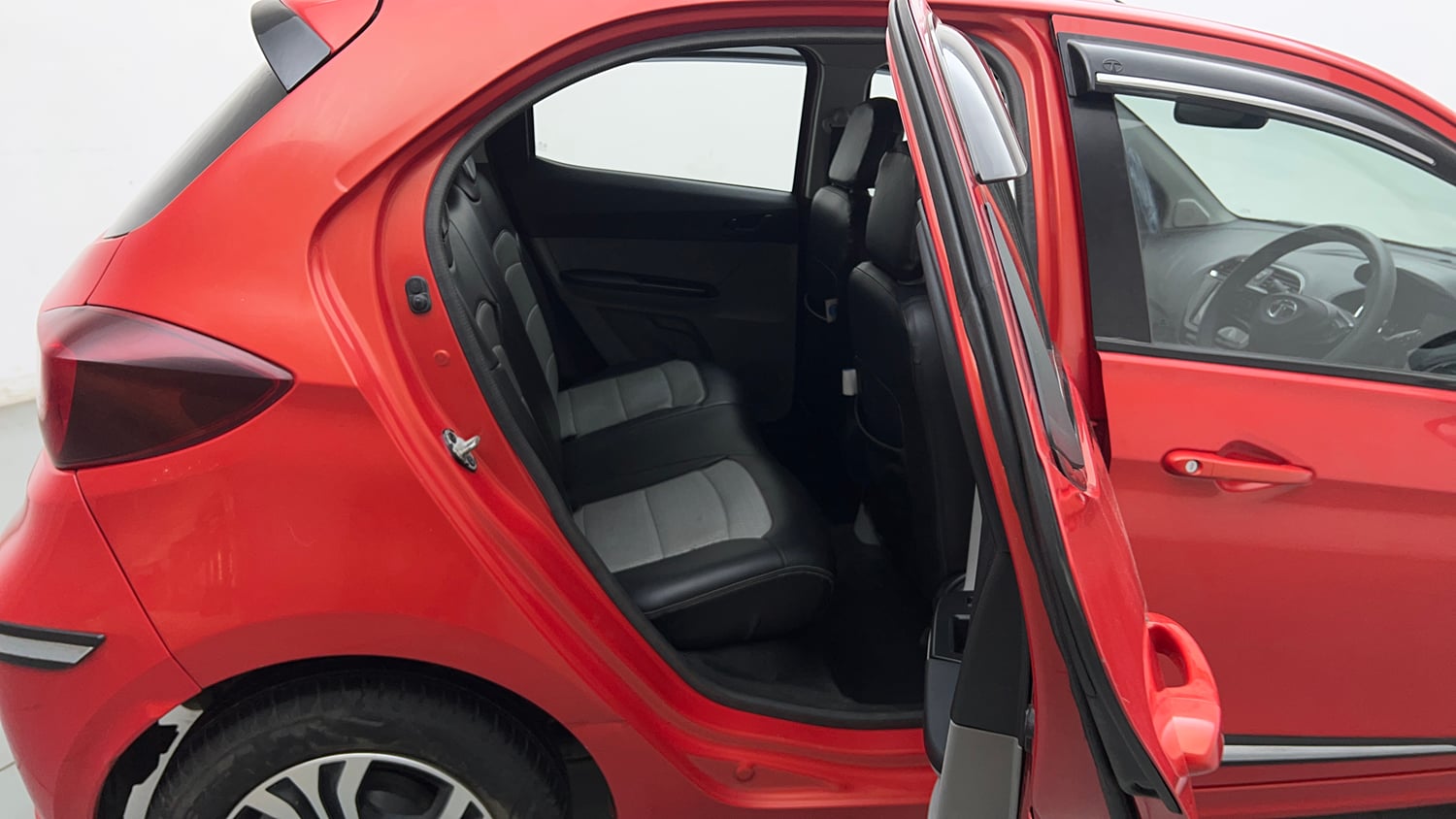 Used 2022 Tata Tiago XT Petrol Manual interior RIGHT SIDE REAR DOOR CABIN VIEW