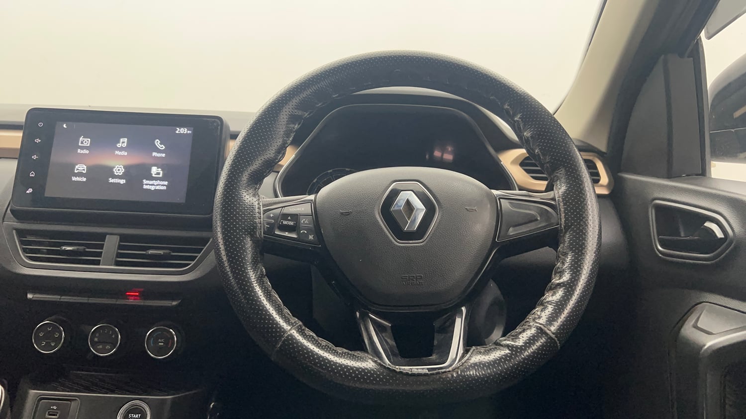 Used 2022 Renault Kiger RXT MT Petrol Manual interior STEERING VIEW