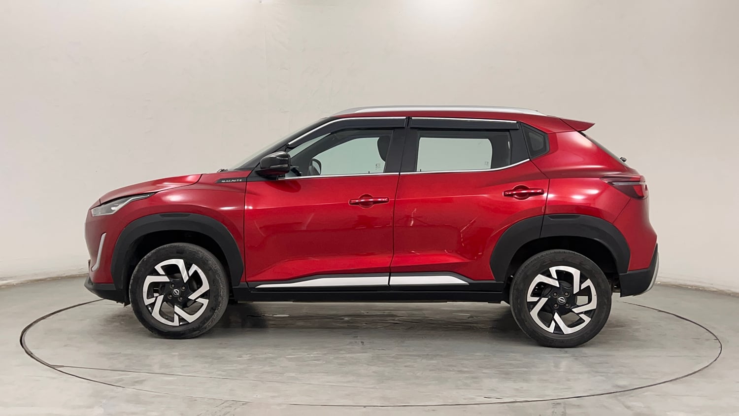Used 2022 Nissan Magnite XV Executive Petrol Manual exterior LEFT SIDE VIEW
