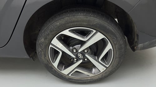 Used 2022 Hyundai Aura SX 1.2 CNG Cng Manual tyres LEFT REAR TYRE RIM VIEW