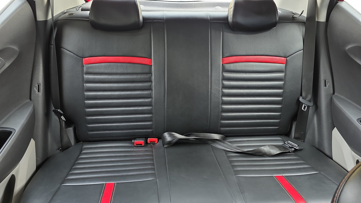 Used 2020 Hyundai Grand i10 Nios Asta 1.2 Kappa VTVT Petrol Manual interior REAR SEAT CONDITION VIEW