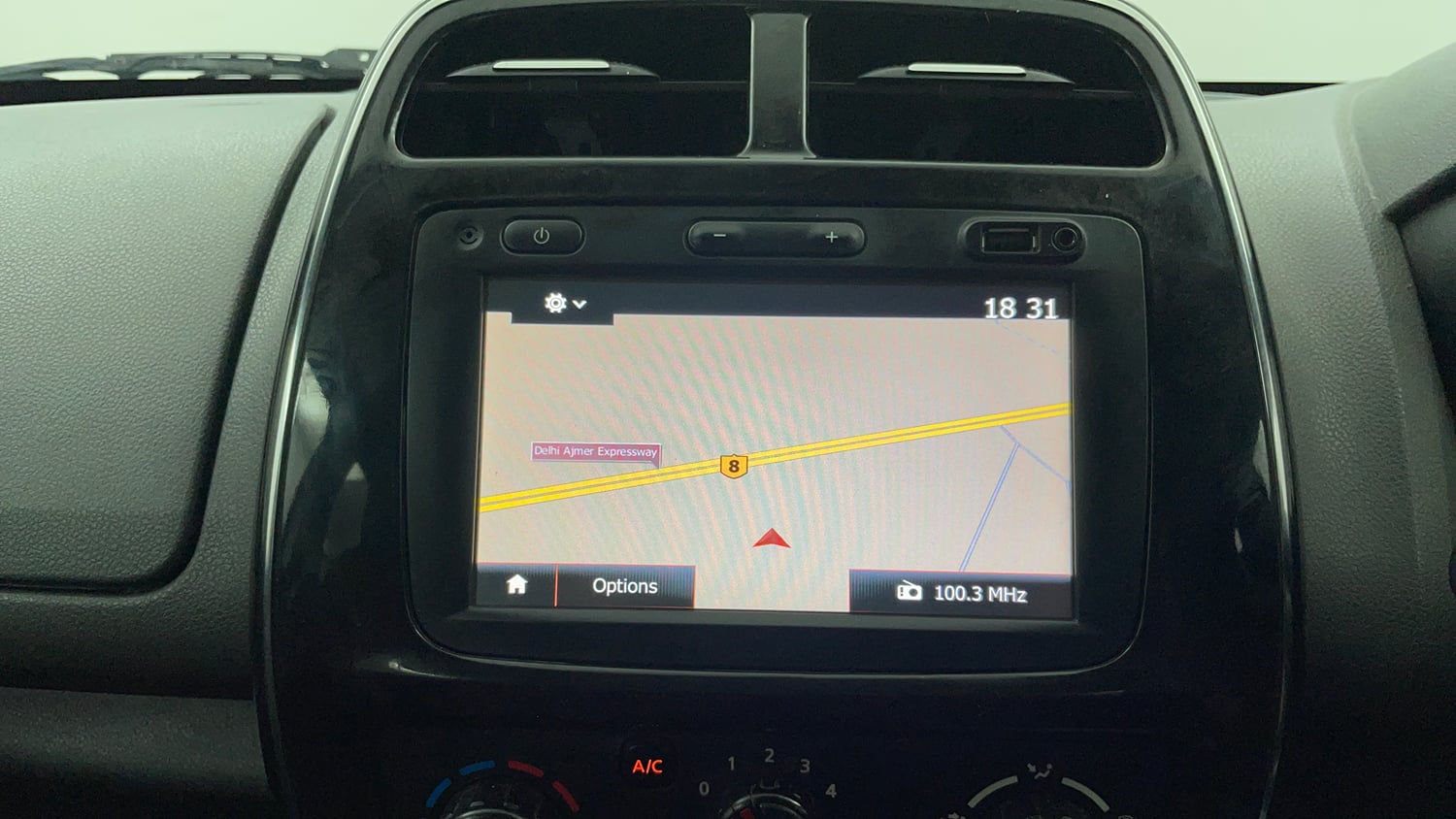 Used 2018 Renault Kwid 1.0 RXT AMT Opt Petrol Automatic top_features GPS navigation system