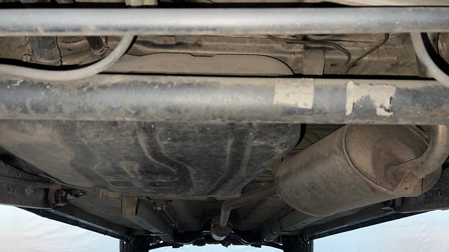 Used 2013 Maruti Suzuki Wagon R LXI Petrol Manual extra REAR UNDERBODY VIEW (TAKEN FROM REAR)