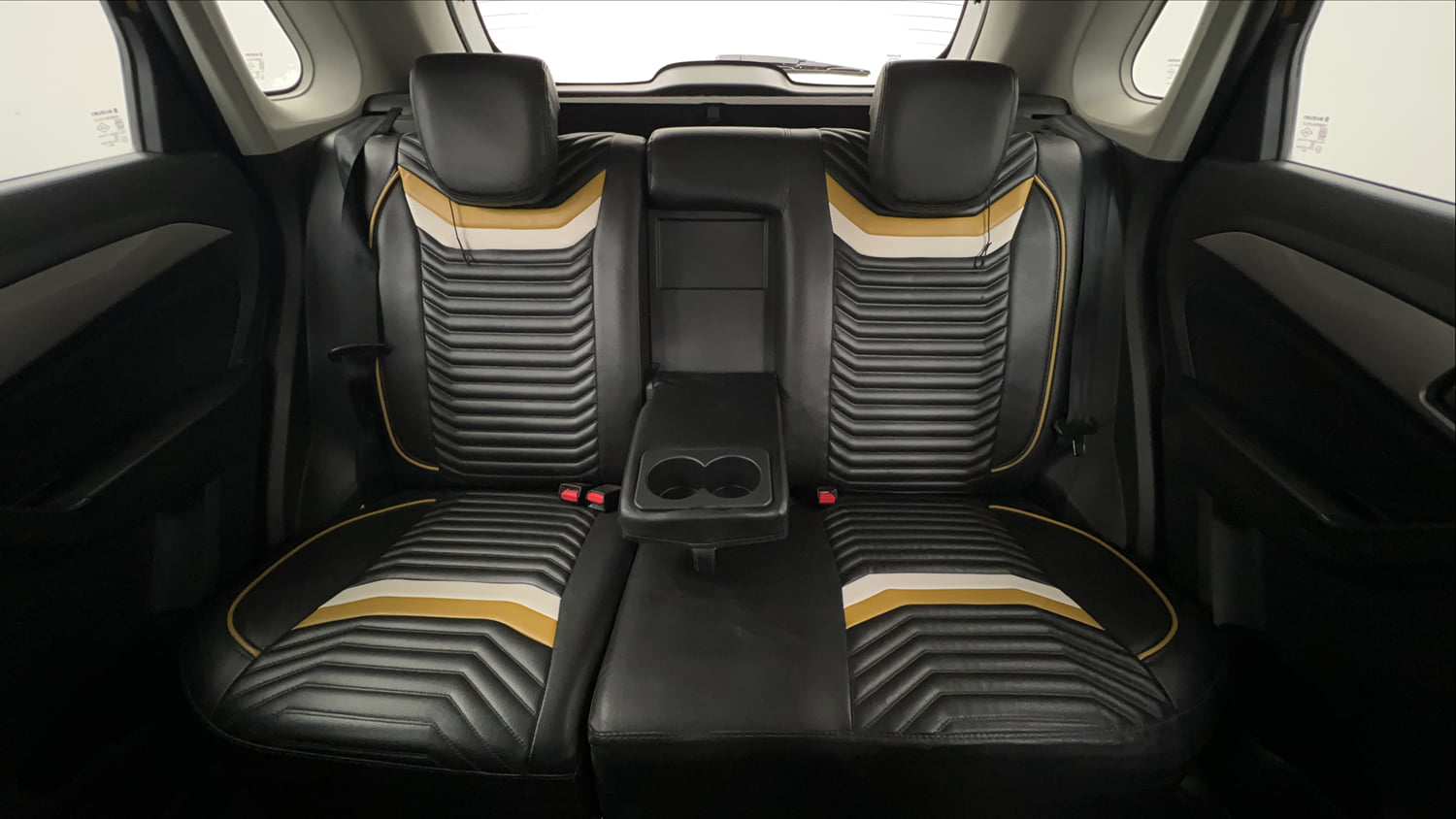 Used 2016 Maruti Suzuki Vitara Brezza ZDi+ Dual Tone Diesel Manual interior REAR SEAT CONDITION VIEW