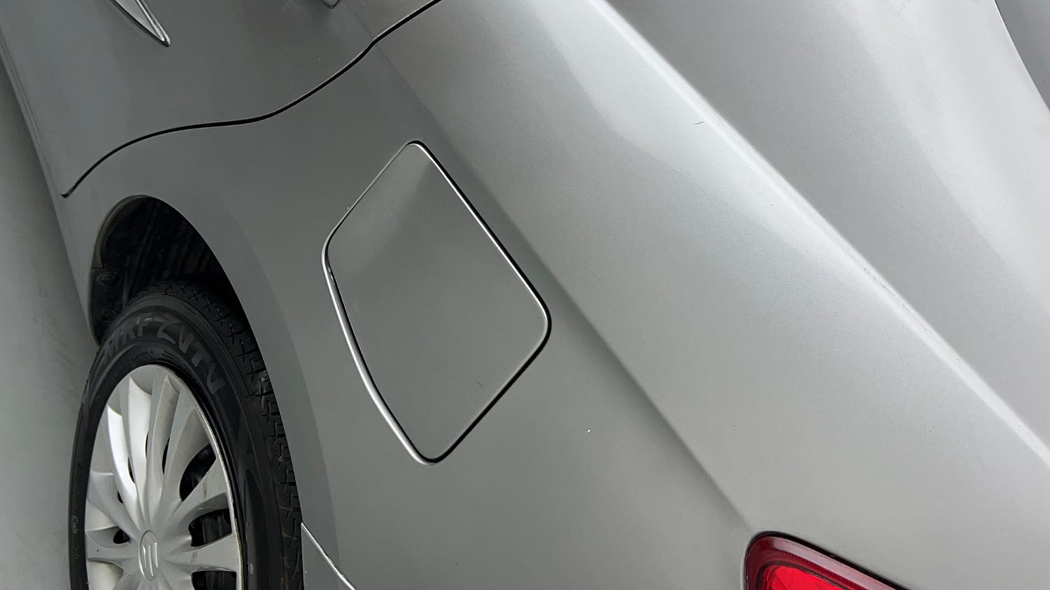 Used 2019 Maruti Suzuki Ciaz Sigma Hybrid 1.5 Petrol Manual dents MINOR SCRATCH