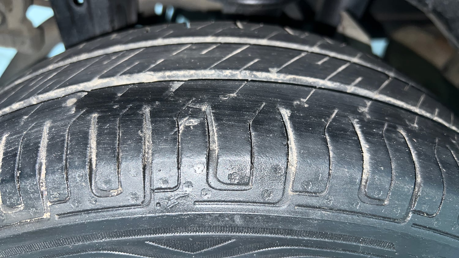 Used 2017 maruti-suzuki Alto K10 VXi (O) AMT Petrol Automatic tyres RIGHT REAR TYRE TREAD VIEW