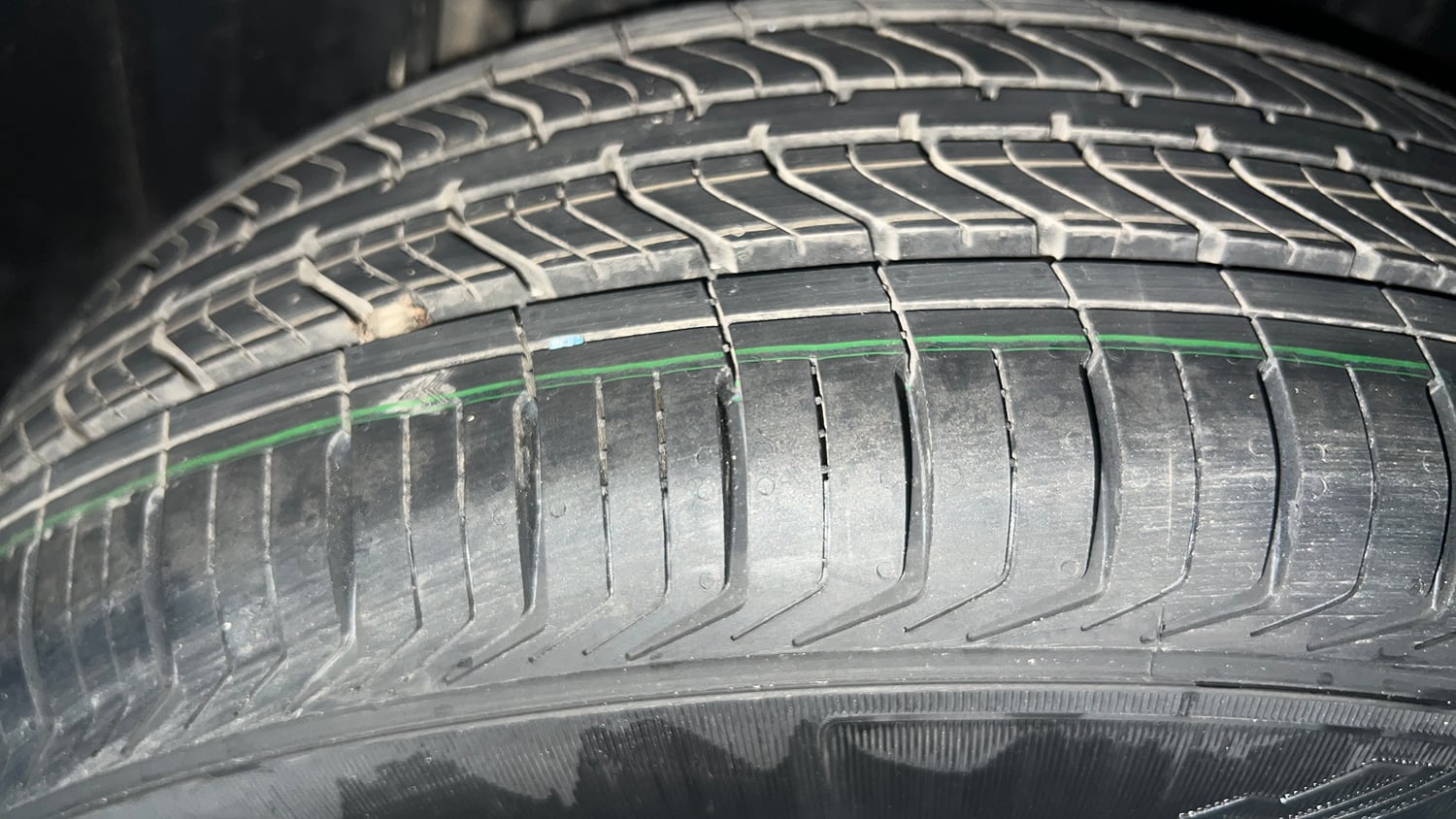 Used 2024 Mahindra XUV 3XO AX5 1.2 Petrol Petrol Manual tyres LEFT REAR TYRE TREAD VIEW