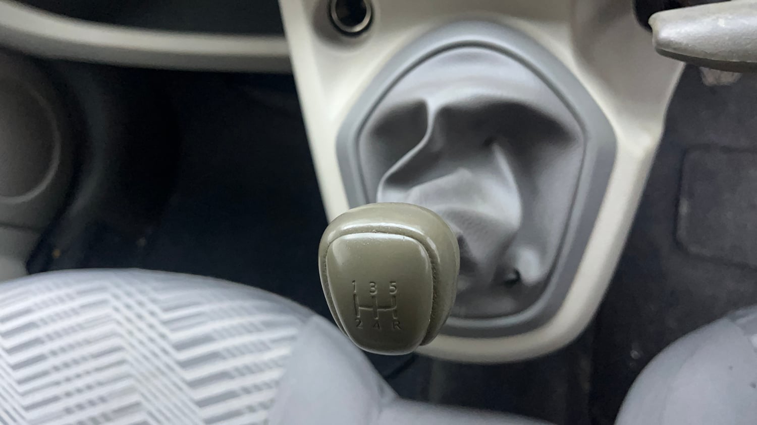 Used 2016 Datsun GO T Petrol Manual interior GEAR  KNOB VIEW