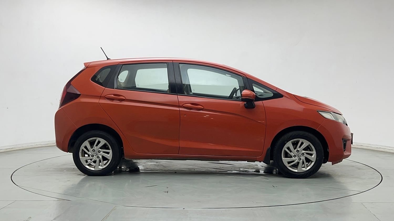 Used 2017 Honda Jazz V AT Petrol Petrol Automatic exterior RIGHT SIDE VIEW