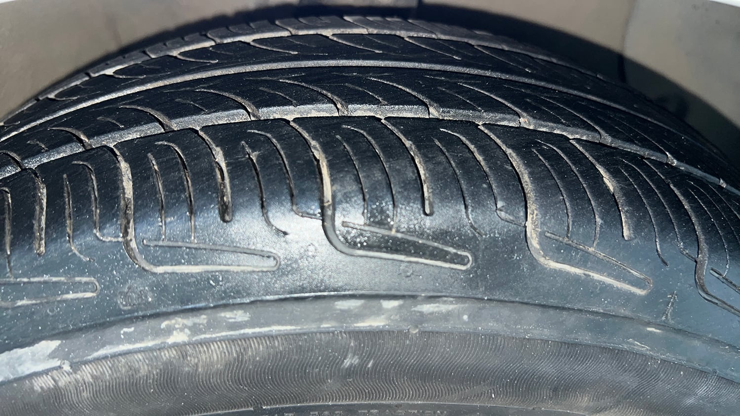 Used 2017 Hyundai Xcent Base ABS 1.2 Petrol Manual tyres RIGHT FRONT TYRE TREAD VIEW
