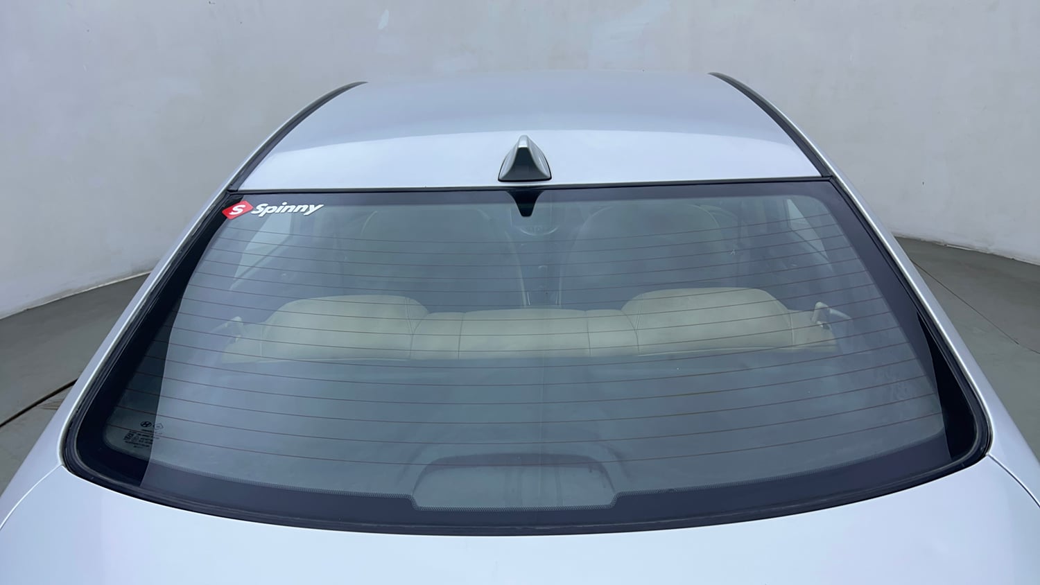 Used 2016 Hyundai Verna 1.6 VTVT SX Petrol Manual exterior BACK WINDSHIELD VIEW