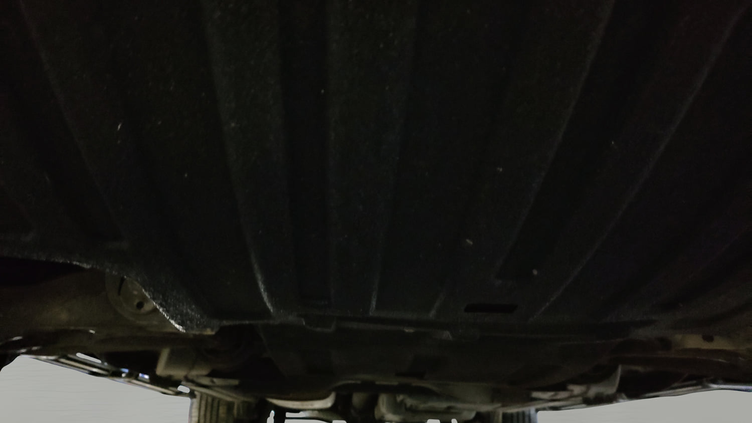 Used 2022 Mahindra Scorpio N Z8 L Petrol MT 7 STR Petrol Manual extra FRONT LEFT UNDERBODY VIEW