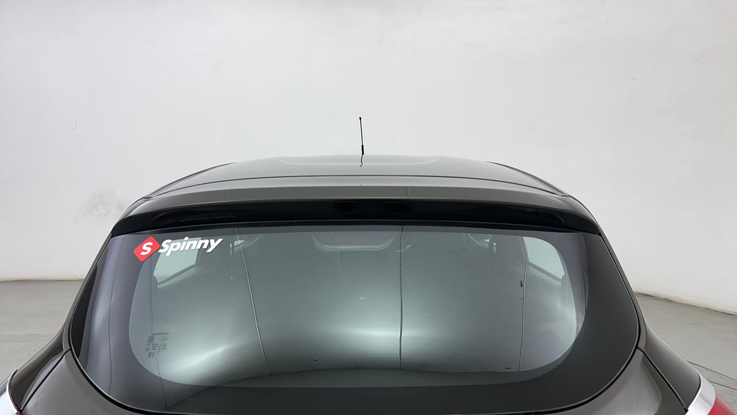 Used 2016 Renault Kwid RXL Petrol Manual exterior BACK WINDSHIELD VIEW