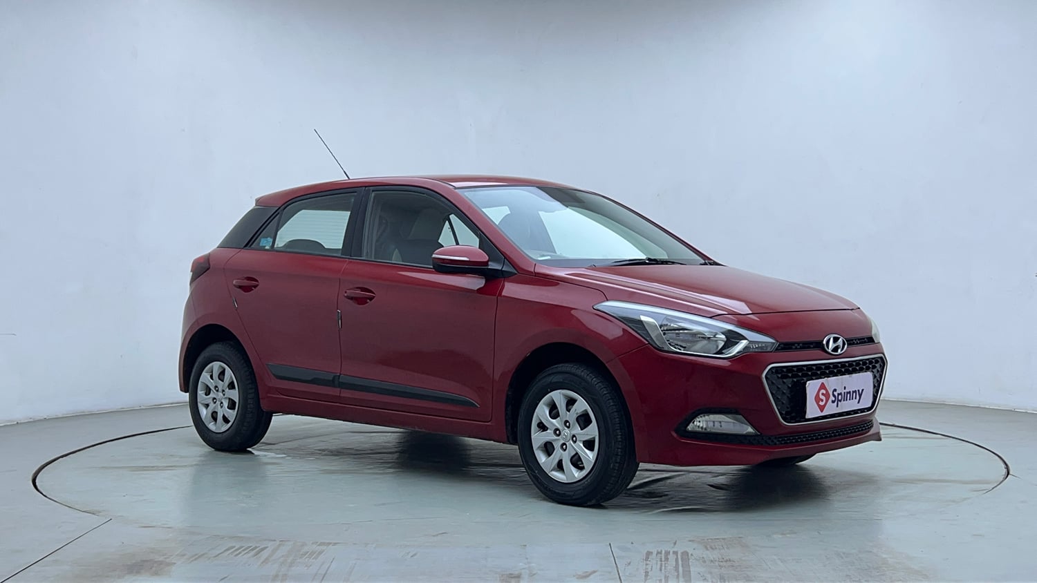 Used 2016 Hyundai Elite i20 Sportz 1.2 Petrol Manual exterior RIGHT FRONT CORNER VIEW