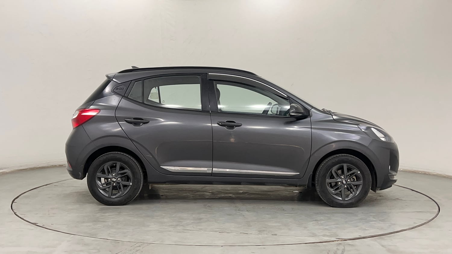 Used 2020 Hyundai Grand i10 Nios Sportz 1.2 Kappa VTVT CNG Cng Manual exterior RIGHT SIDE VIEW