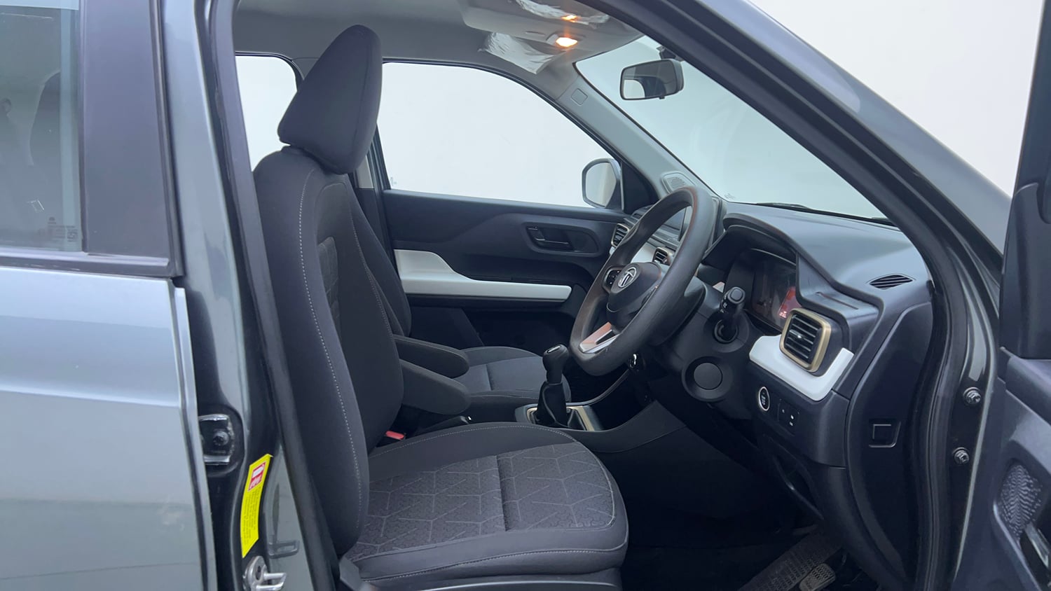 Used 2024 Tata Punch Accomplished iCNG Cng Manual interior RIGHT SIDE FRONT DOOR CABIN VIEW